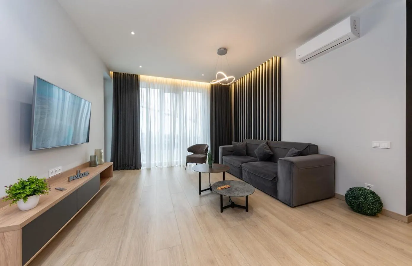 Royal Tower Residence Big Vip Apartment In Center Floor 27 Kyiv 0*,