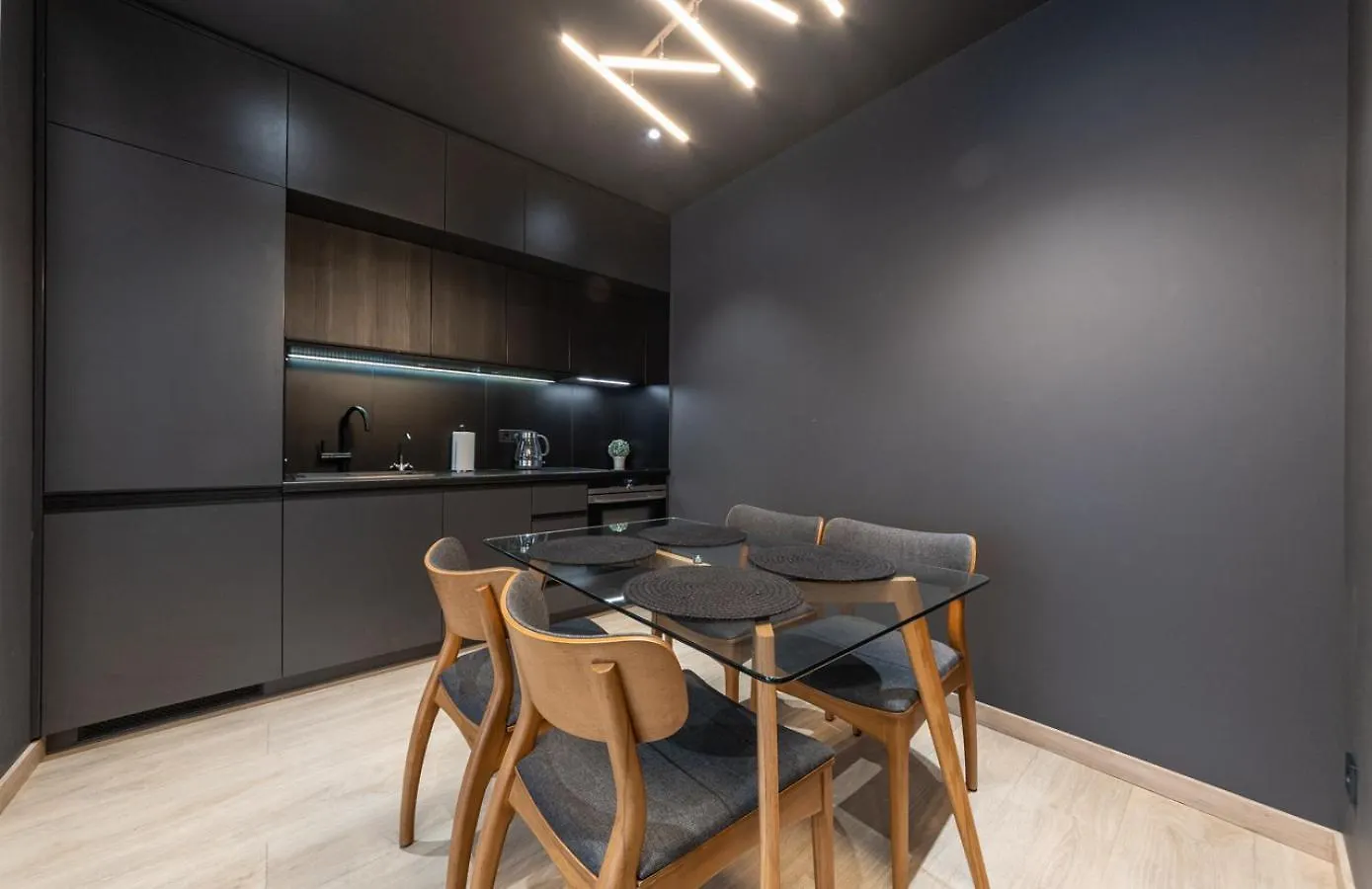 Royal Tower Residence Big Vip Apartment In Center Floor 27 Kiew Ukraine