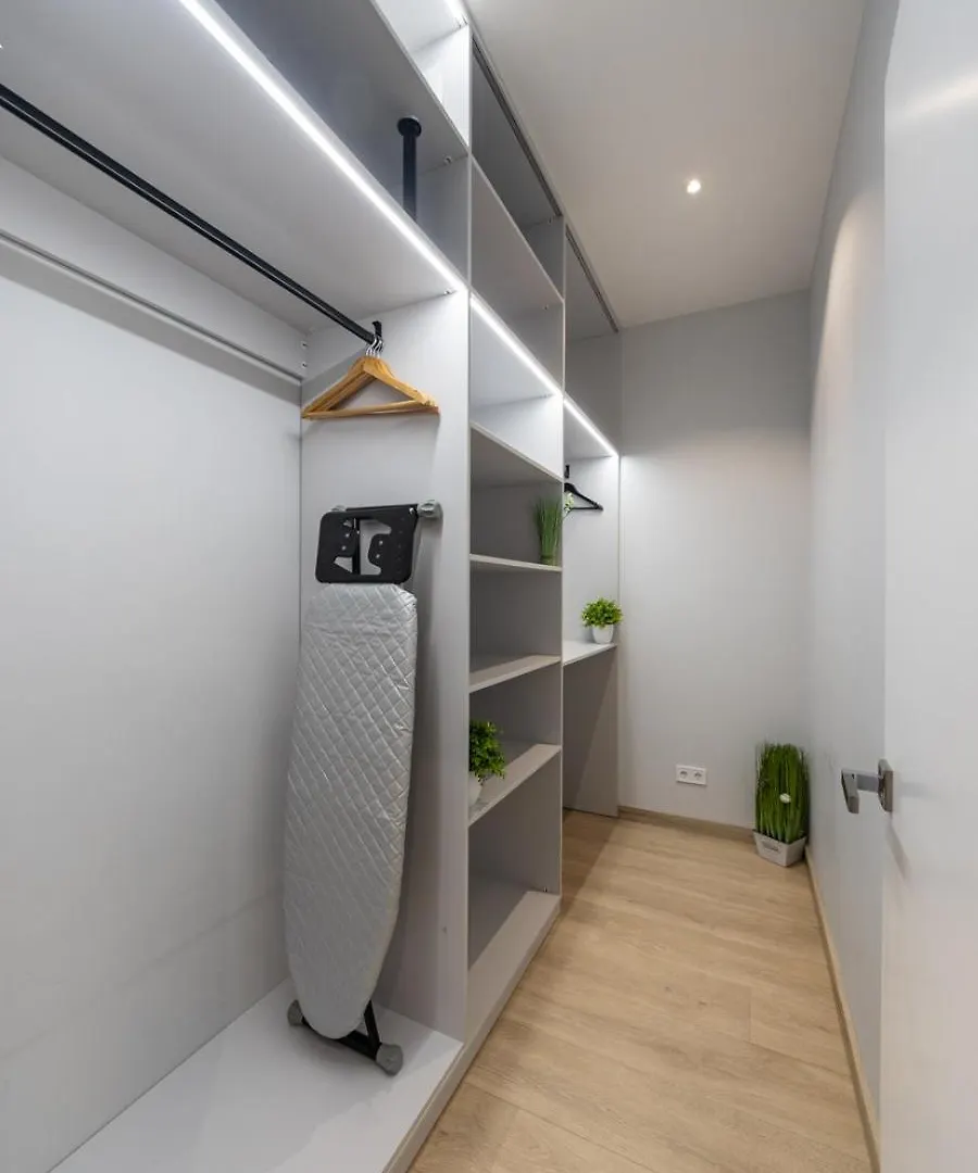 Royal Tower Residence Big Vip Apartment In Center Floor 27 Kiew